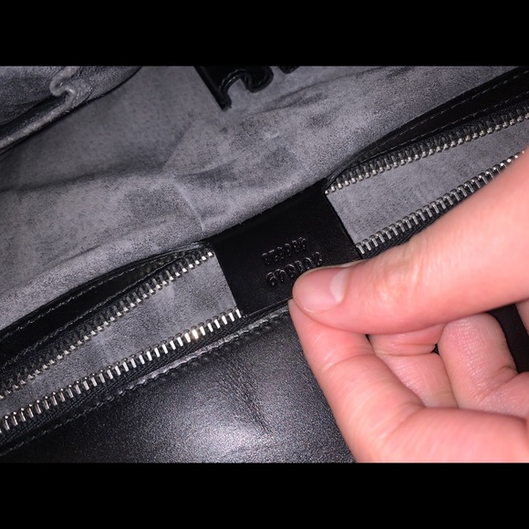 USED like New GUCCI briefcases - Picture 5 of 5